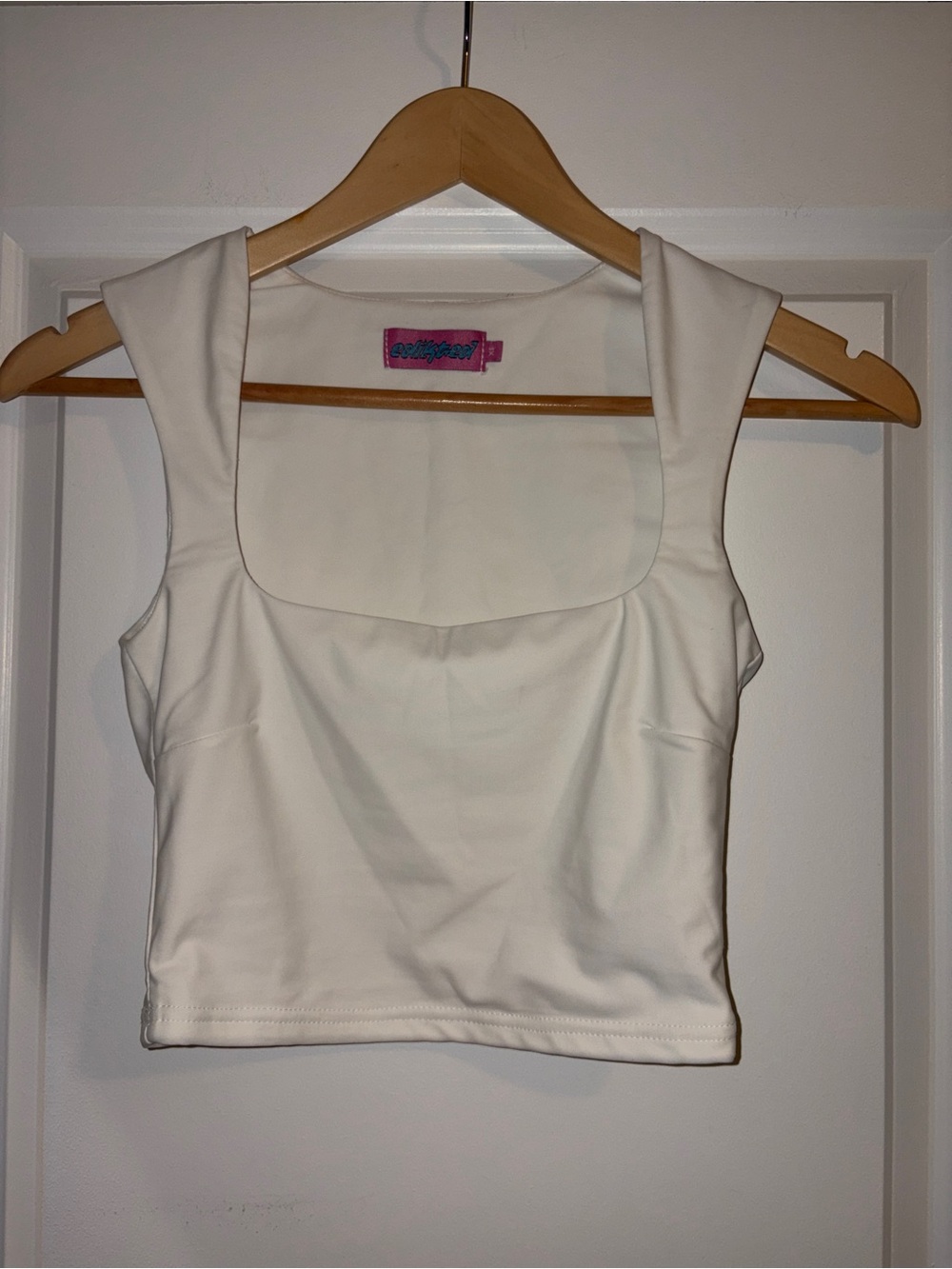 Edikted | White Square Neck Cropped Tank